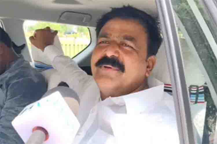 हिंदुस्तान संविधान से चलता है, सुप्रीम कोर्ट के फैसले का सम्मान करना चाहिए : जेडीयू नेता जमां खान हिंदुस्तान संविधान से चलता है, सुप्रीम कोर्ट के फैसले का सम्मान करना चाहिए : जेडीयू नेता जमां खान